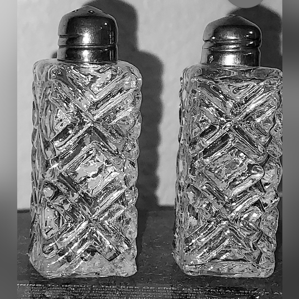 Crystal Salt & Pepper 0256